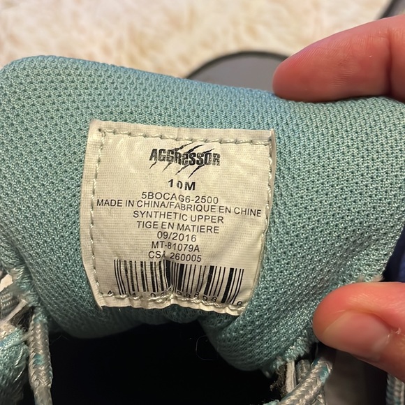 Size 10 Women’s Hiking/Safety Shoes - Picture 2 of 2